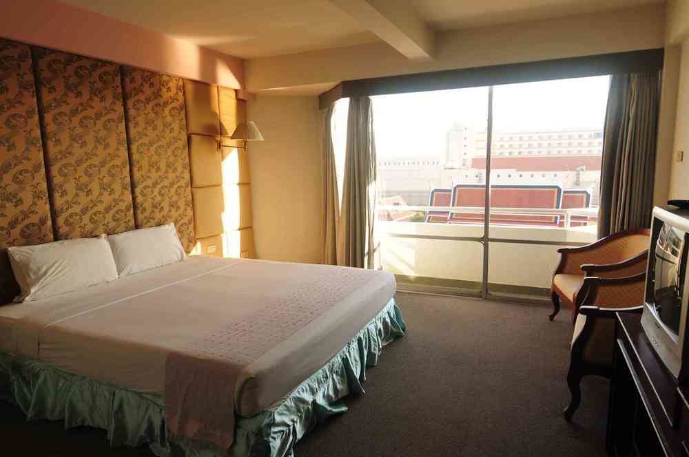 Ayothaya Riverside Hotel Пра Након Си Аютая Екстериор снимка